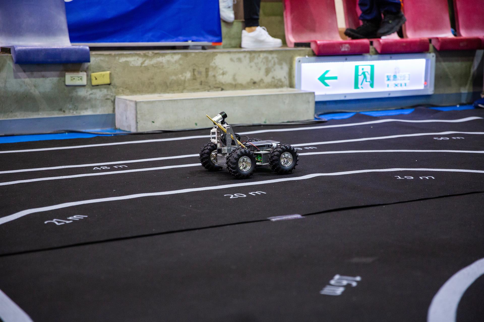 無人車競速00052